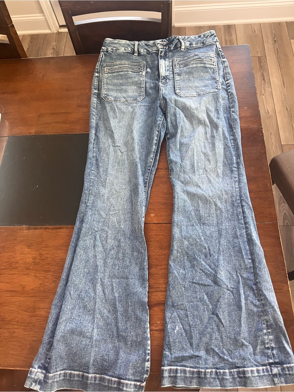 American Eagle Outfitters Women's Boyfriend Flare Jeans in Faded Blue Wash